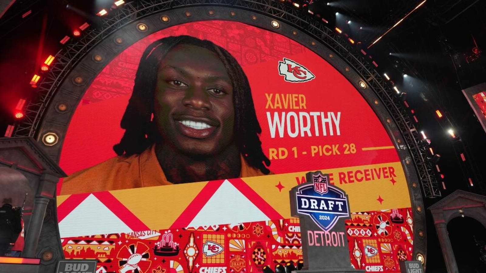 Kansas City Chiefs sign first-round draft pick Xavier Worthy, rookie contract details revealed