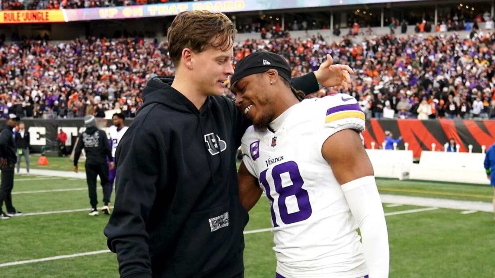 Justin Jefferson wears ‘Bayou Trio’ shirt to game vs. Ja’Marr Chase, Joe Burrow and Bengals