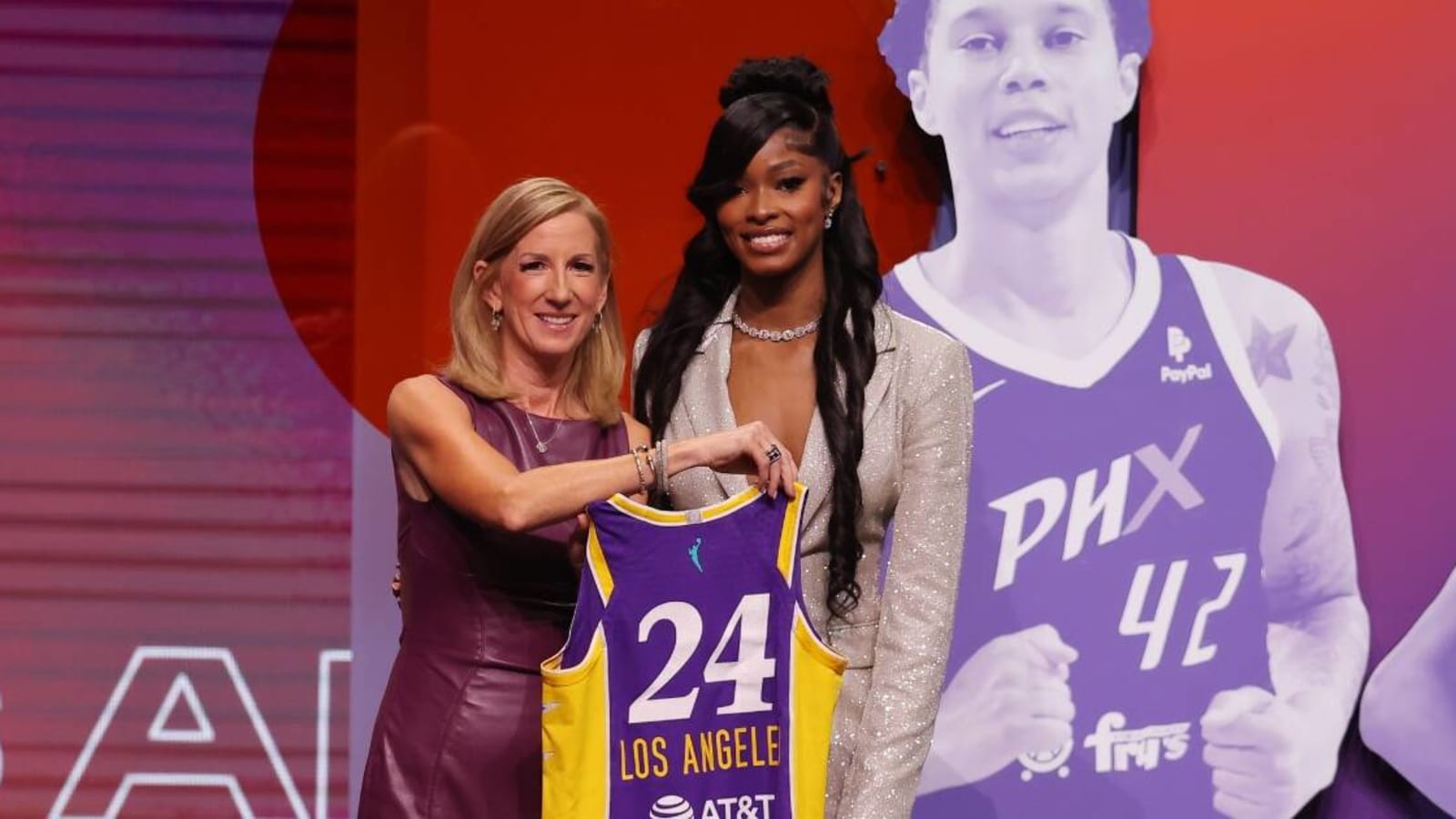 Rickea Jackson changes to completely different outfit during WNBA Draft