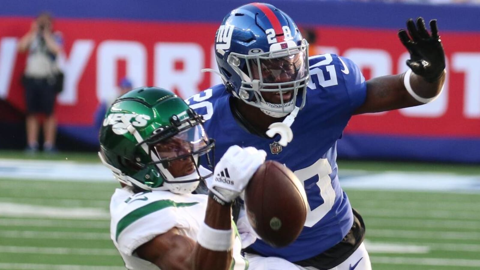 Giants CB Amani Oruwariye stretchered off practice field, leaves on ambulance