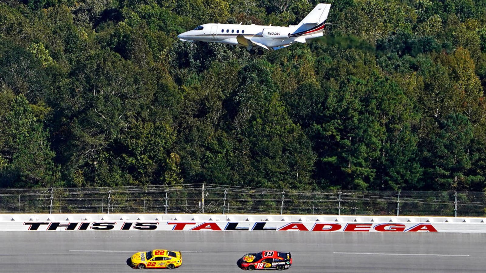 StewartHaas Racing teases ‘Talladega Nights’ Wonder Bread, Old Spice paint schemes Yardbarker