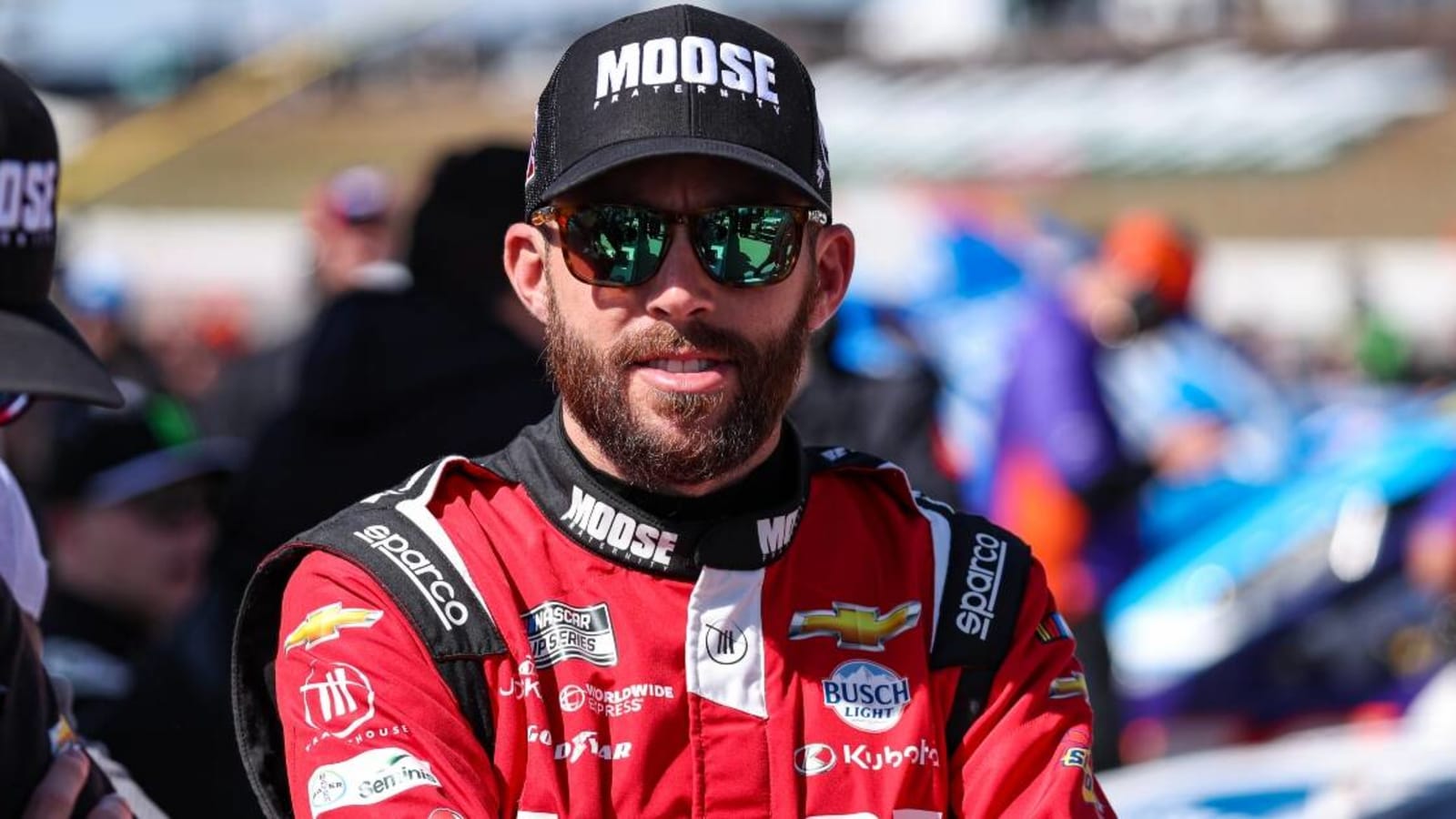 Ross Chastain bumps and spins Chase Elliott in Stage 3 of Ambetter Health 400