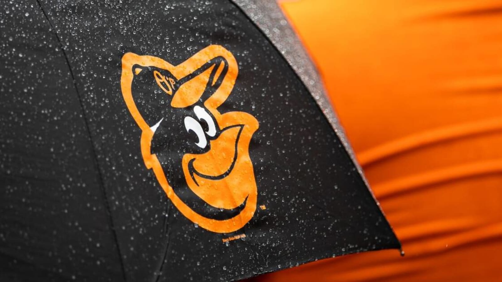 Baltimore Orioles’ new ownership group buys beer for every fan in local pub to celebrate Opening Day