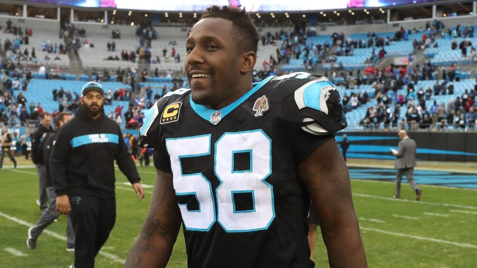 Former Panthers LB Thomas Davis reacts to Julius Peppers, Muhsin Muhammad inductions into Hall of Honor