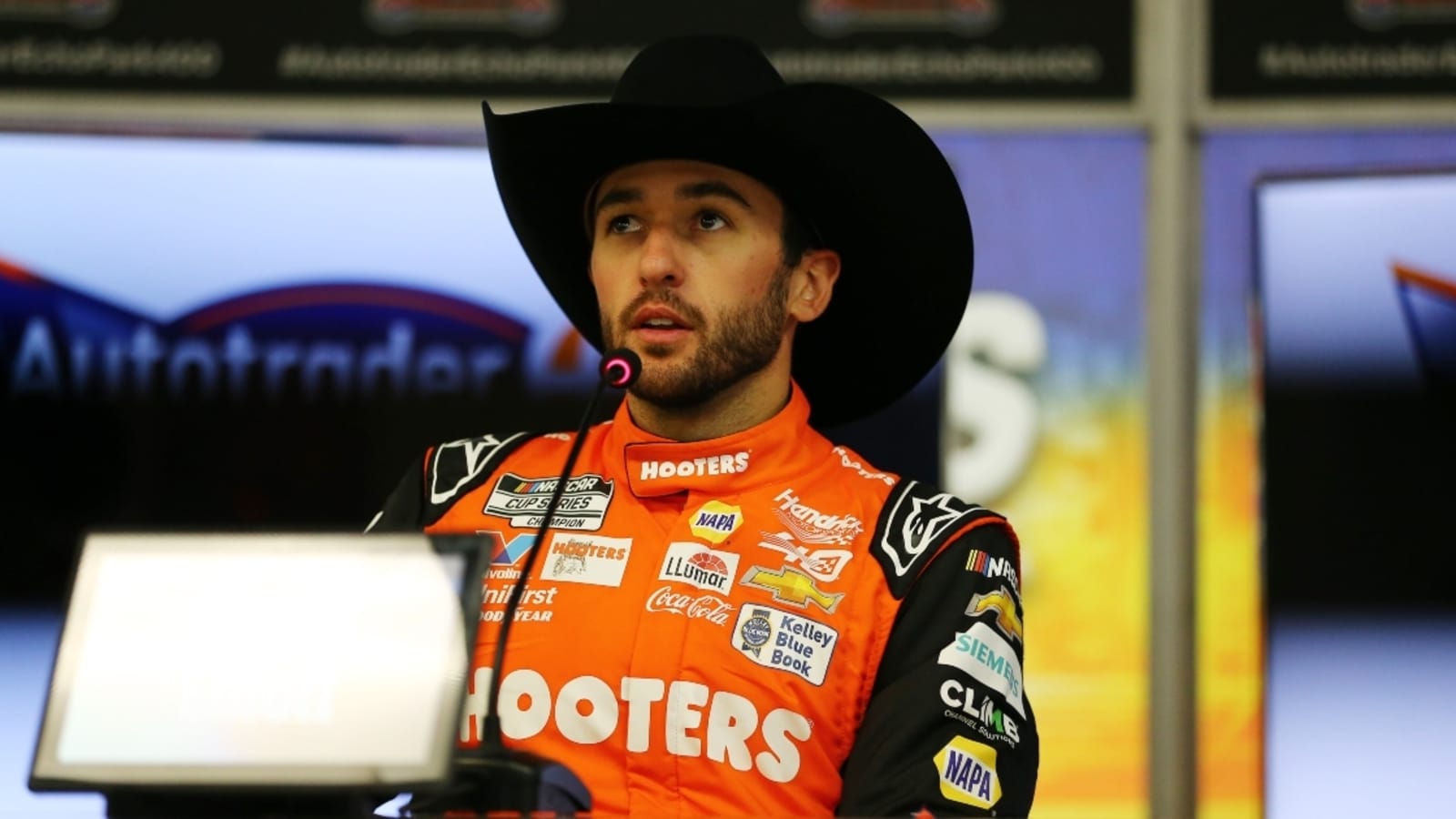 Chase Elliott’s Richmond sponsor revealed, replacing Hooters