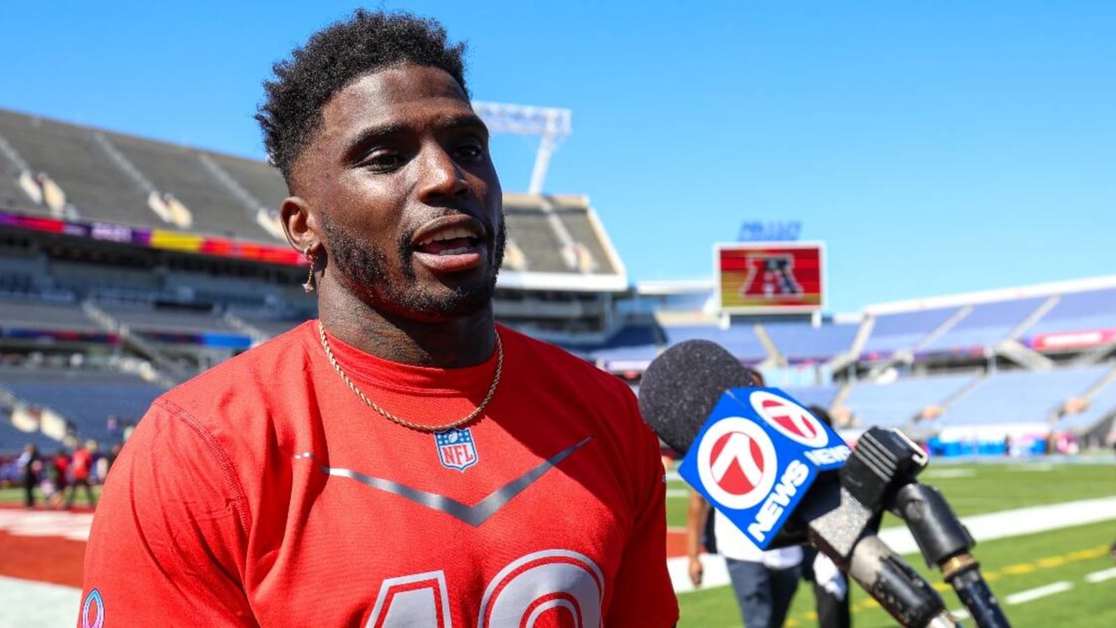 Tyreek Hill facing new lawsuit for assault, negligence after woman claims he caused her to break her leg