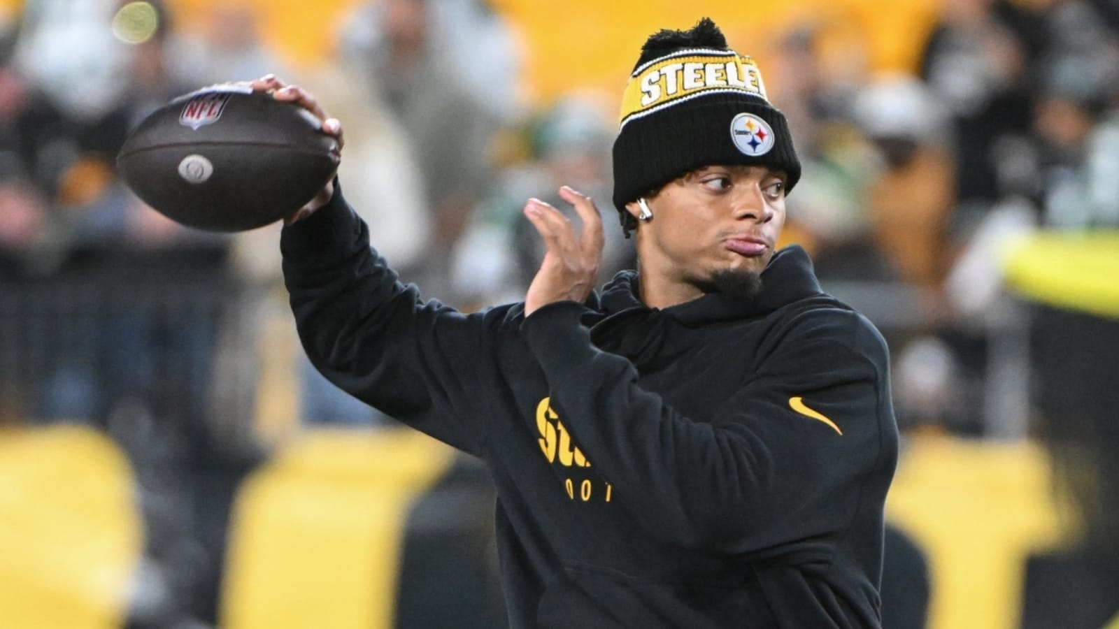 Steelers QB Justin Fields signing with New York Jets, contract details