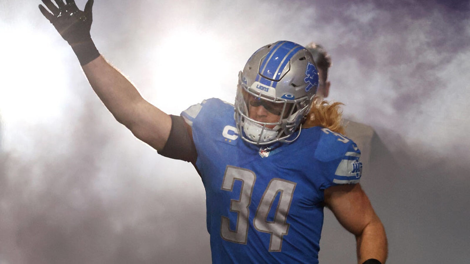 Alex Anzalone celebrates Lions win with family in Tampa after their return from Israel