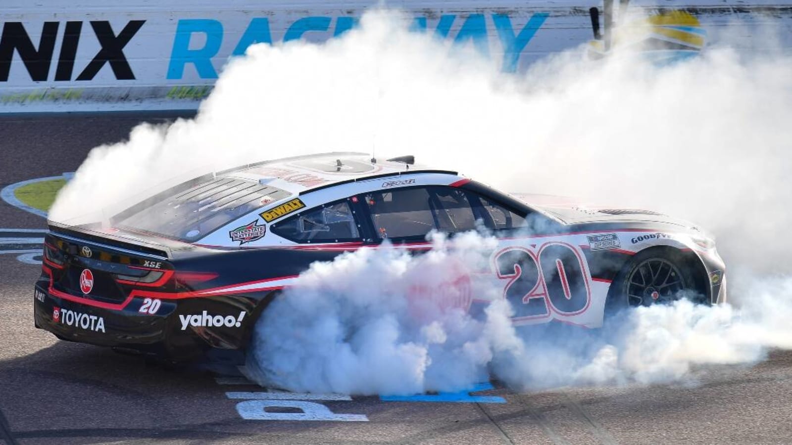NASCAR Cup Series Power Rankings: Toyota flexes in Phoenix