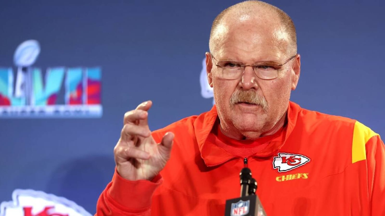 Andy Reid gives update on Chiefs’ backup QB battle Yardbarker