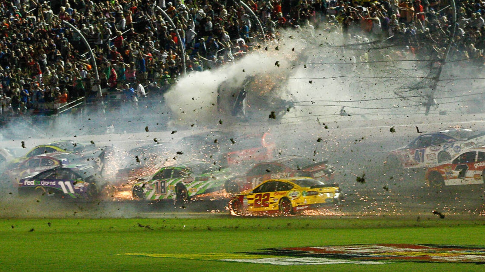 Daytona Throwback: Dale Earnhardt Jr. wins 2015 Coke Zero Sugar 400