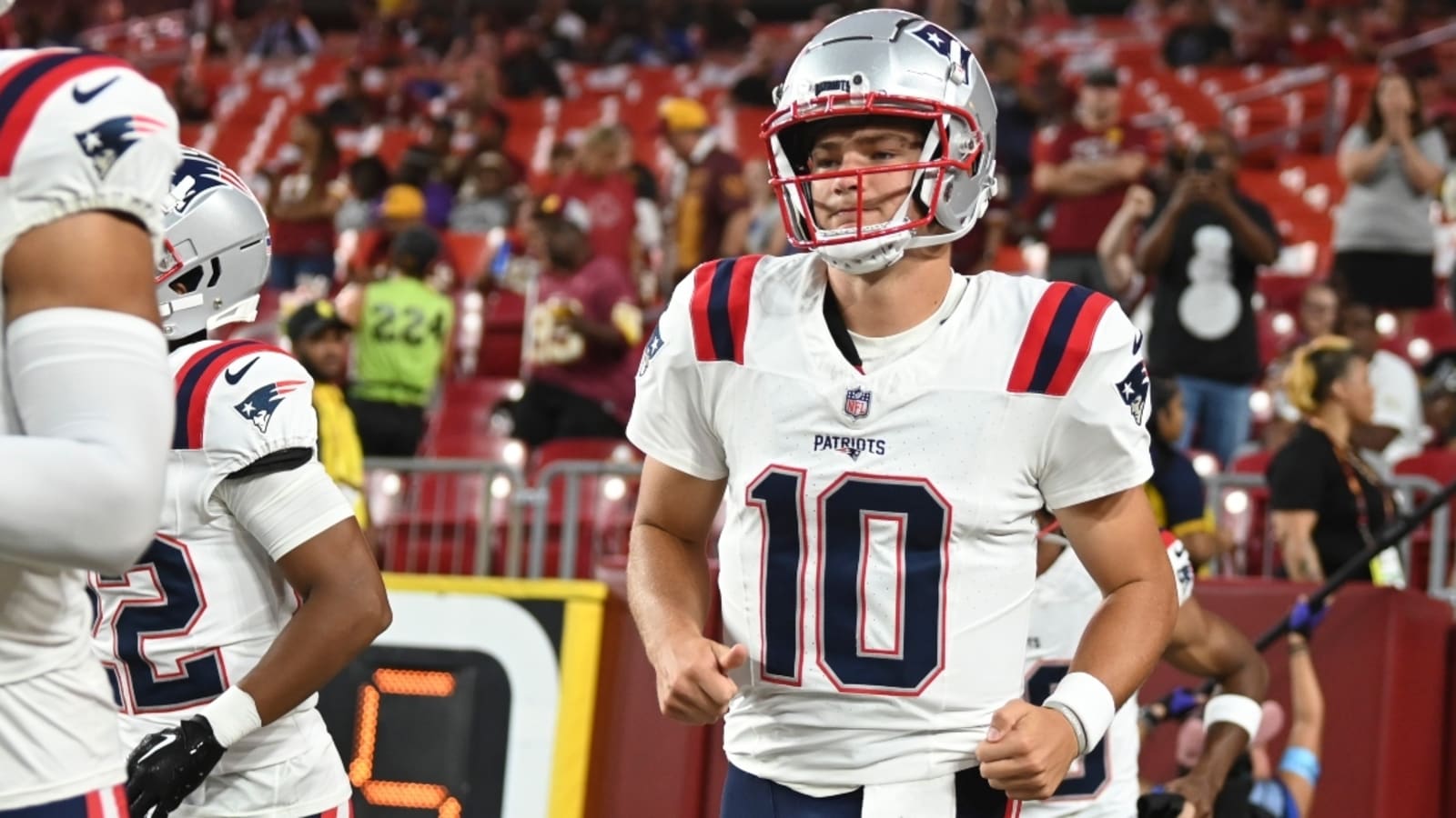 Drake Maye injury update NFL insider reveals latest on Patriots QB vs