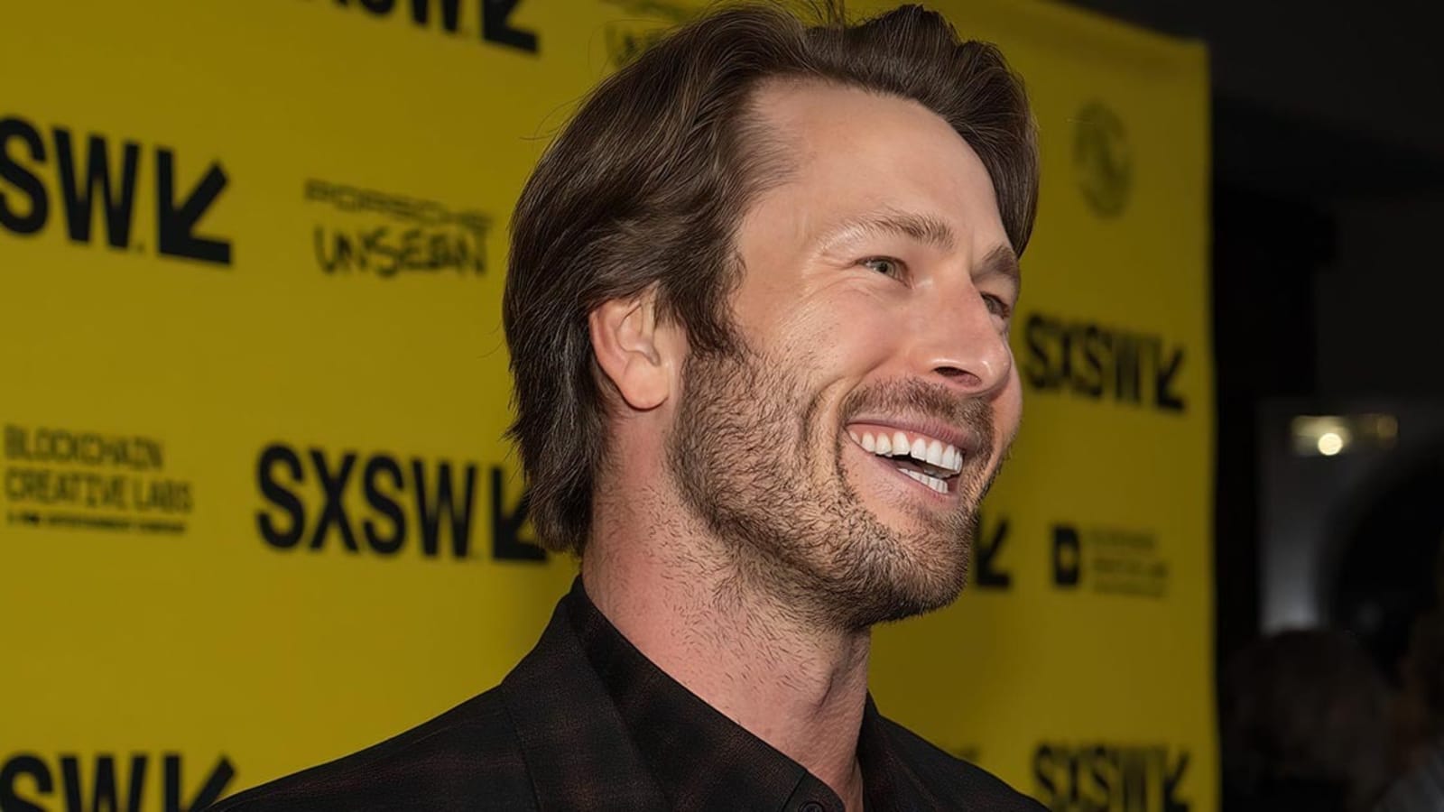 Glen Powell showered with boos for ‘Chad Powers’ scene at Georgia vs Mississippi State game