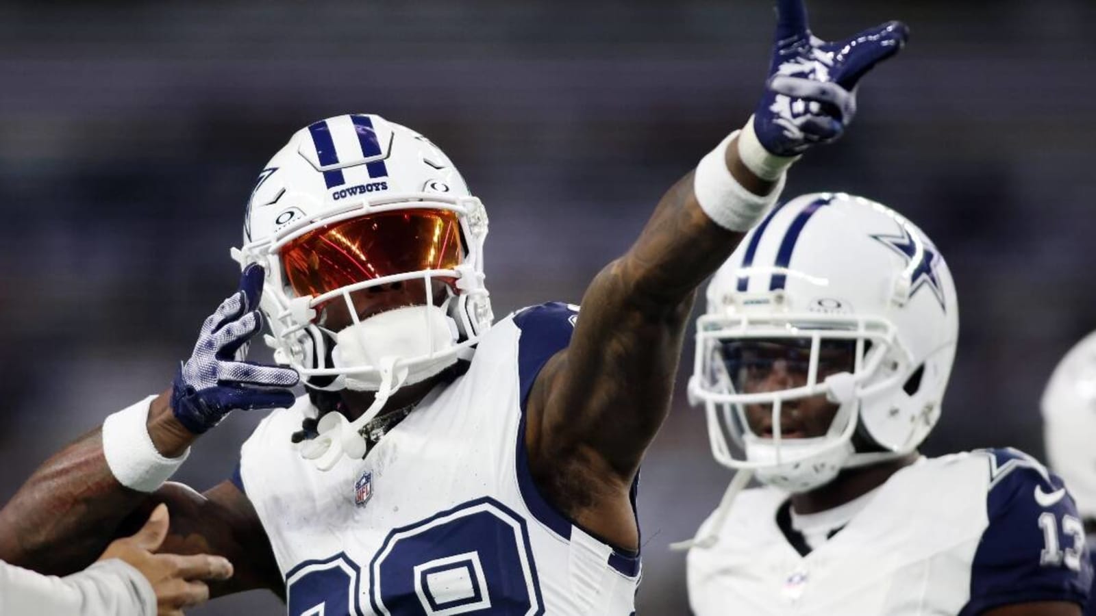 CeeDee Lamb sets Dallas Cowboys records for receptions, yards in a