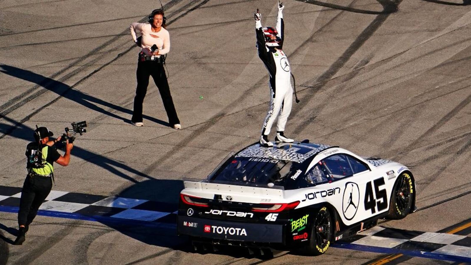 NASCAR Monday Mash-Up: Tyler Reddick has his Michael Jordan moment