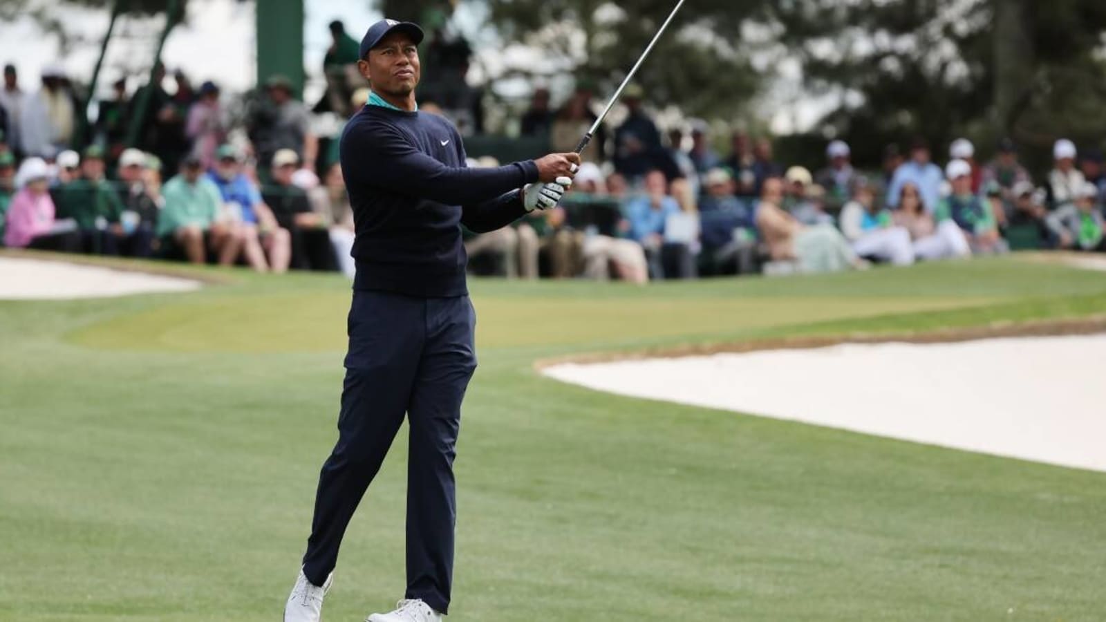 Report: Tiger Woods chooses Lance Bennett as caddie for Genesis Invitational