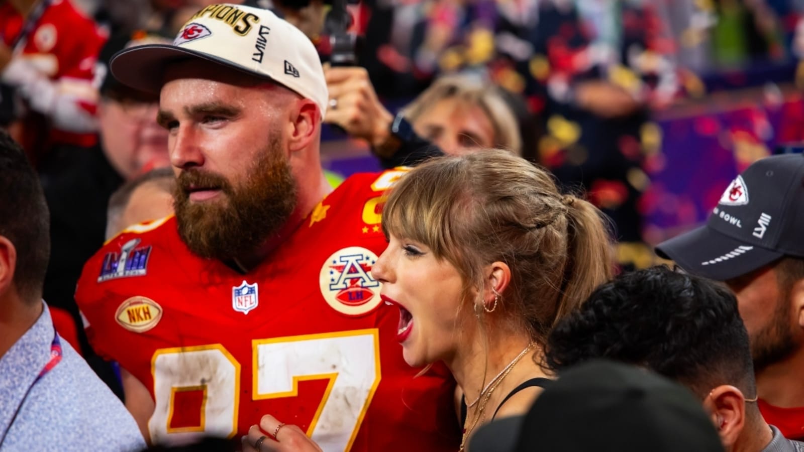 Taylor Swift gives surprise performance at Travis Kelce’s Tight End University concert
