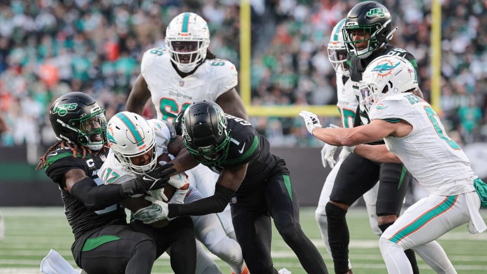 Referee left bloodied after scuffle during Jets-Dolphins Black Friday game