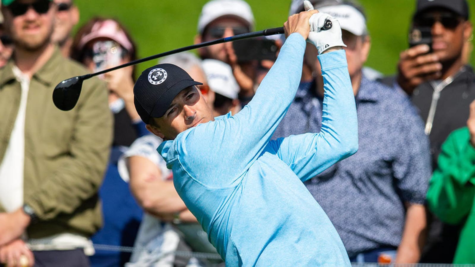 Jordan Spieth sends Valero Texas Open crowd into frenzy with hole-in-one on 16