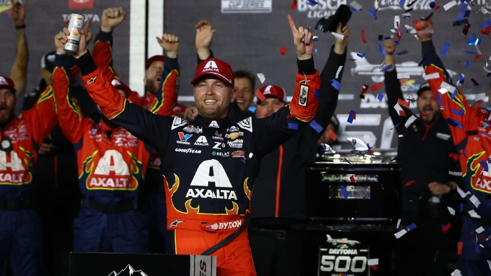 William Byron invites Sabrina Carpenter to NASCAR race after viral Daytona 500 photoshop