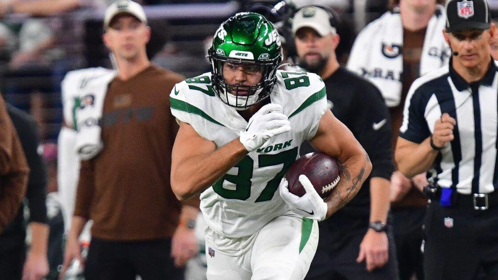 New York Jets plan to release tight end C.J. Uzomah