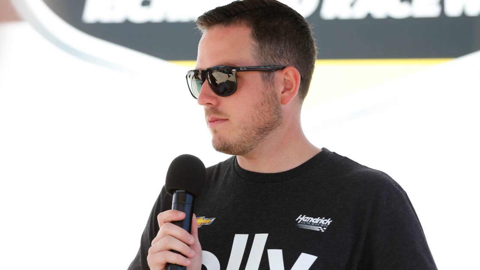 Hendrick Motorsports, Alex Bowman reveal Detroit Pistons scheme for Michigan