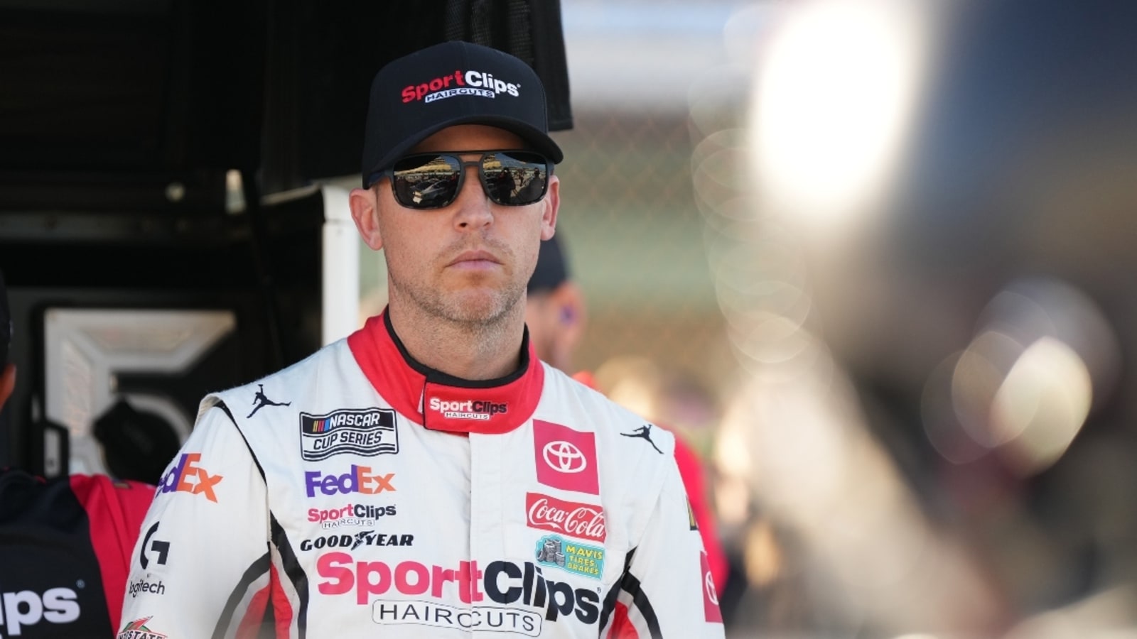 Denny Hamlin honoring Carl Edwards with Darlington throwback