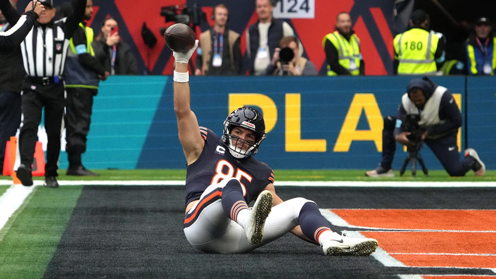 Cole Kmet wins NFC Special Teams Player of the Week after filling in at long-snapper vs. Jaguars