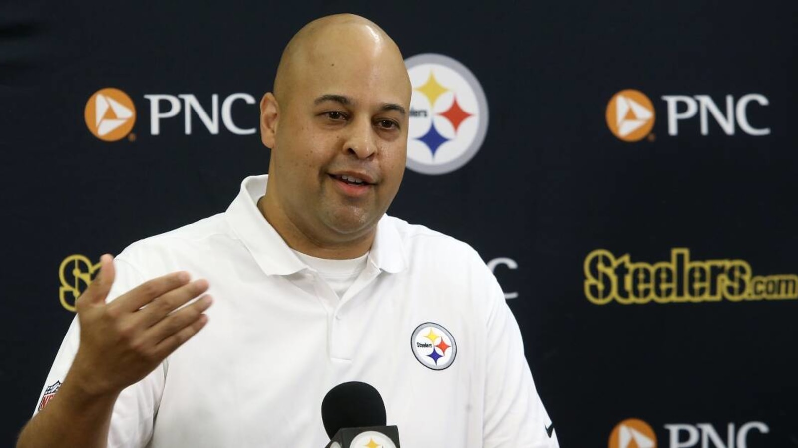 Omar Khan ‘really excited’ about Steelers’ quarterback room