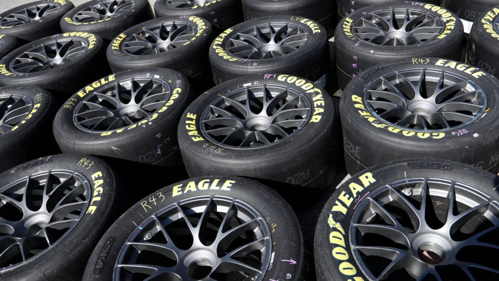 NASCAR confirms use of option tire at Richmond Raceway