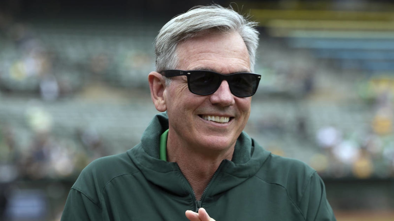 Billy Beane withdraws name from consideration for Mets job