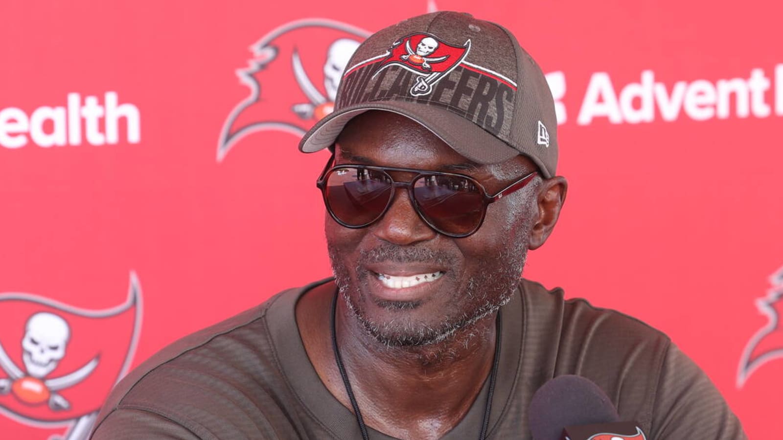 Buccaneers' Bowles hints at leader in team's QB competition