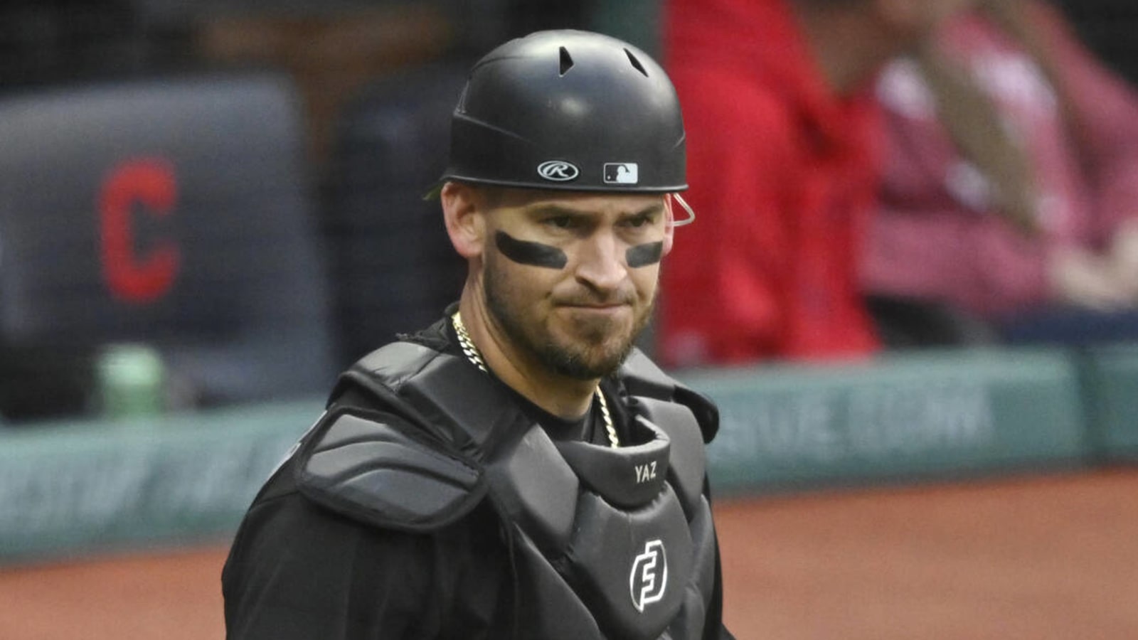 What happened to Yasmani Grandal? White Sox catcher leaves game vs Yankees  early