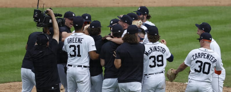 Tigers pitcher Matt Manning's right foot broken on 119.5 mph comebacker by  Giancarlo Stanton