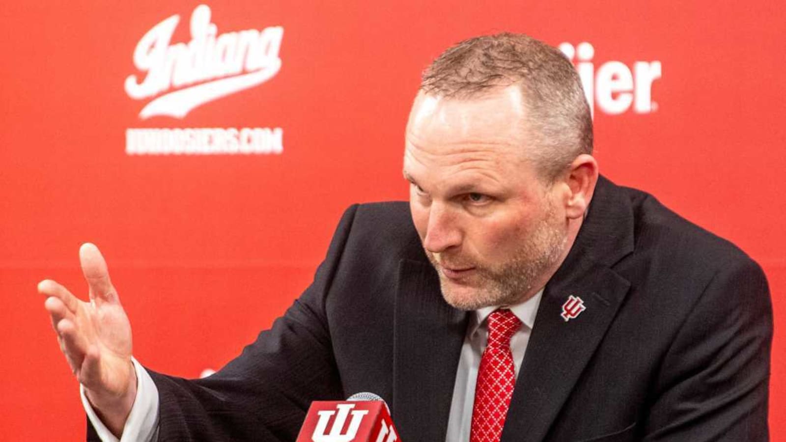 Historic College Basketball Team Loses Its Entire Roster to the NCAA Transfer Portal