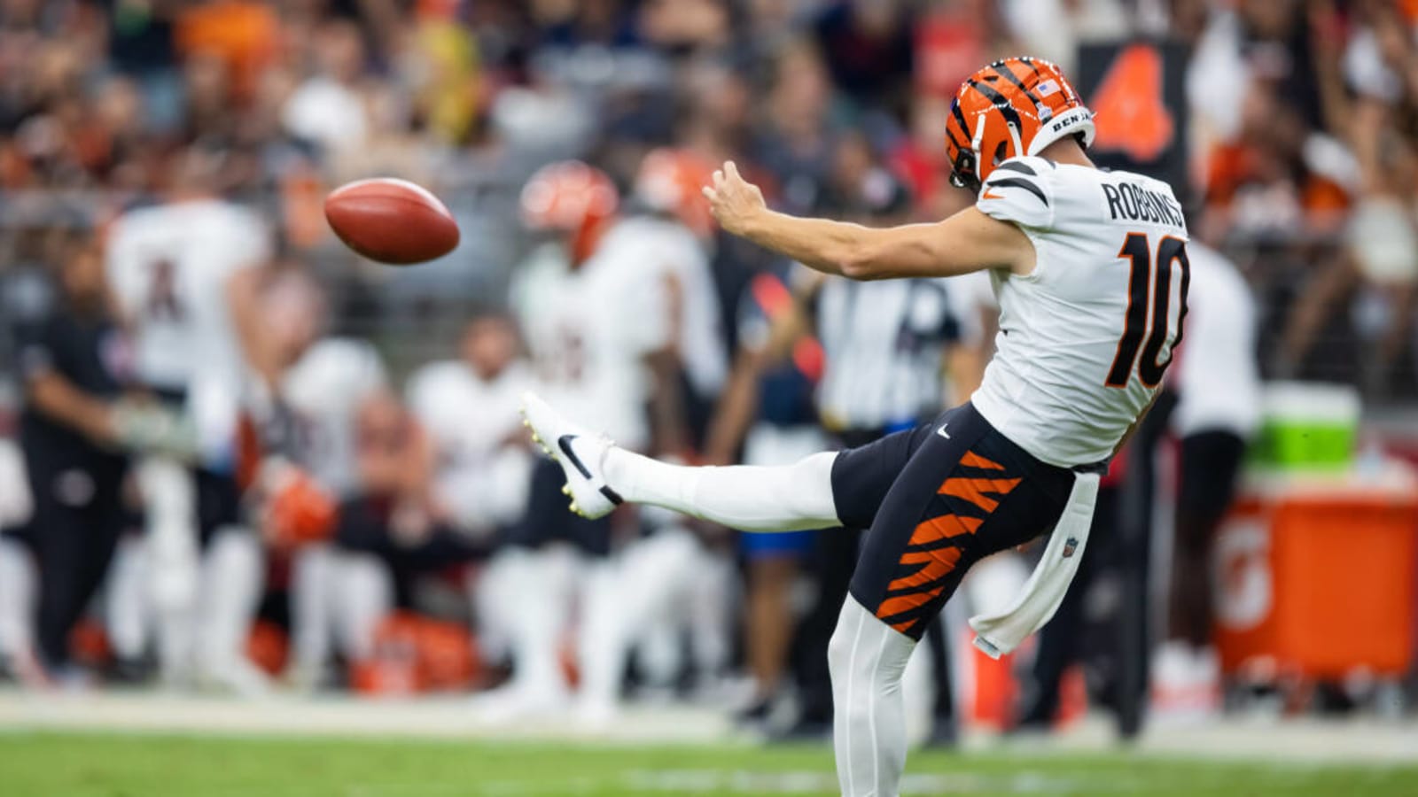  Brad Robbins Ranks Among NFL's Worst Punters as Search For Consistency Continues