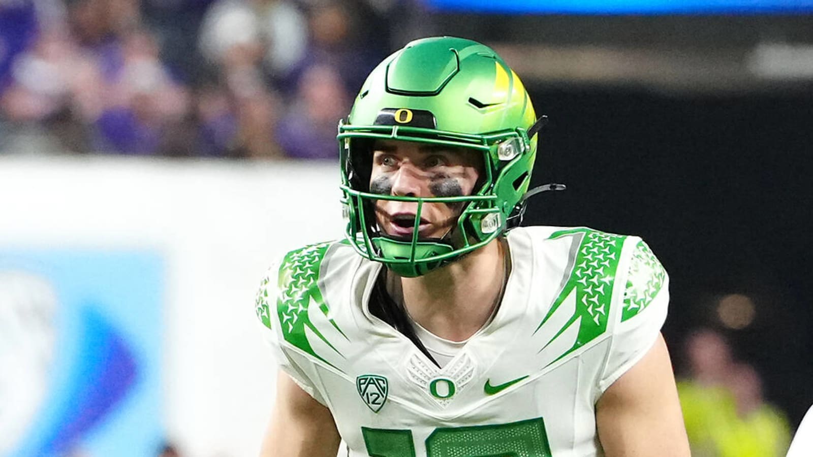 Bo Nix shockingly decides to play in Oregon's bowl game