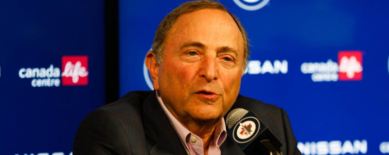 Sources: NHL players can expect to receive half of escrow returned at $6.2 billion revenue projection