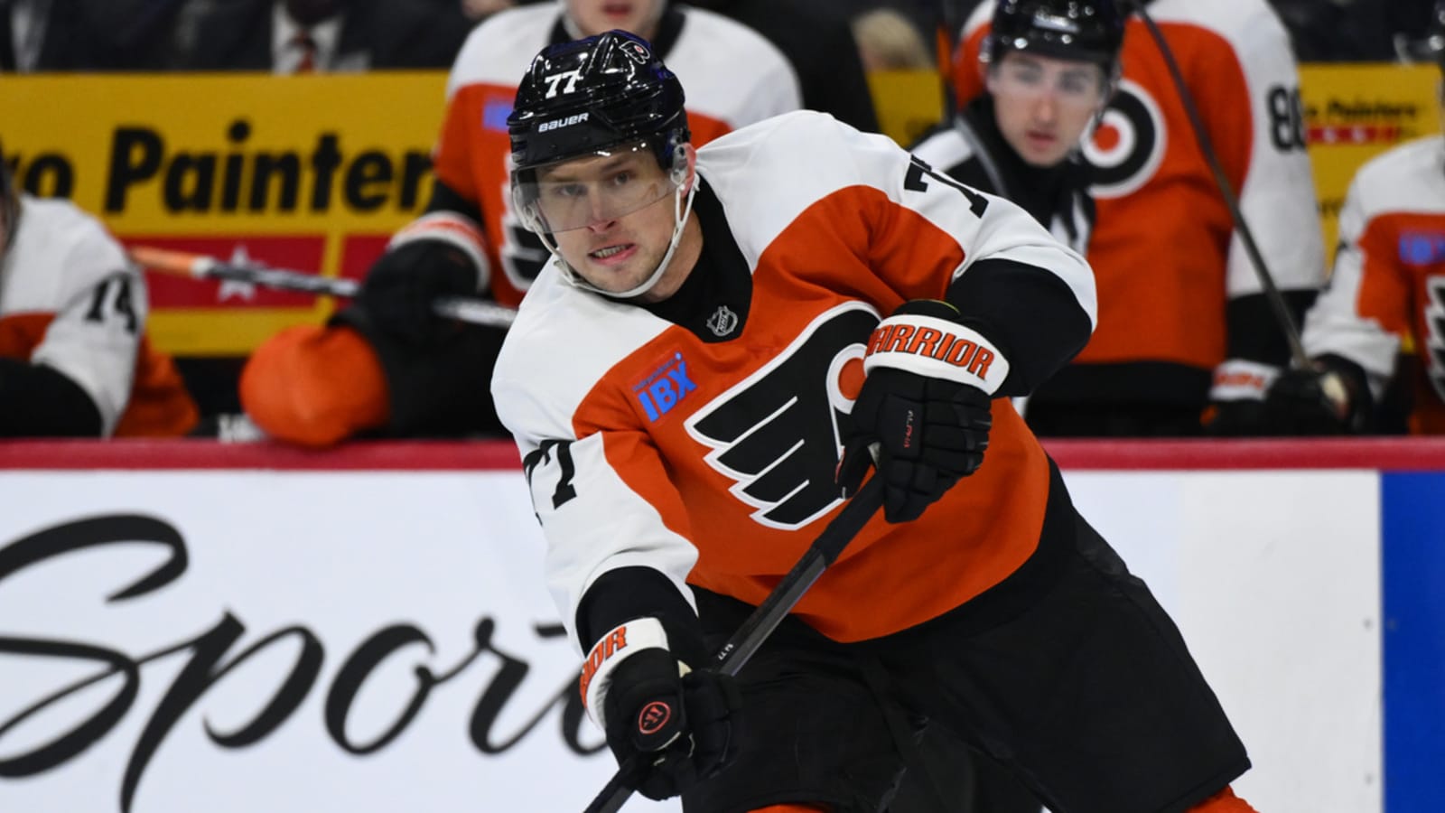 Avalanche reunite with defenseman from championship team in trade with Flyers