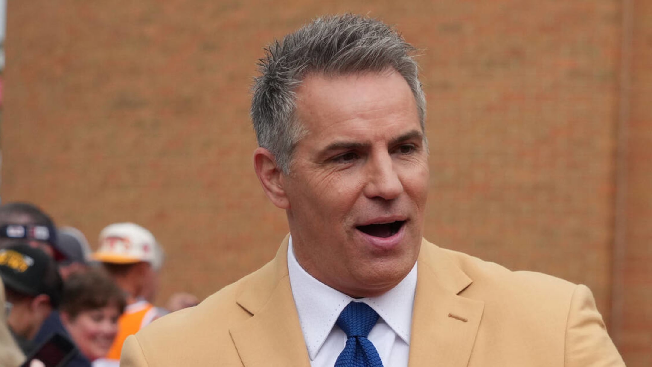 Kurt Warner thinks Tom Brady, Aaron Rodgers must seriously