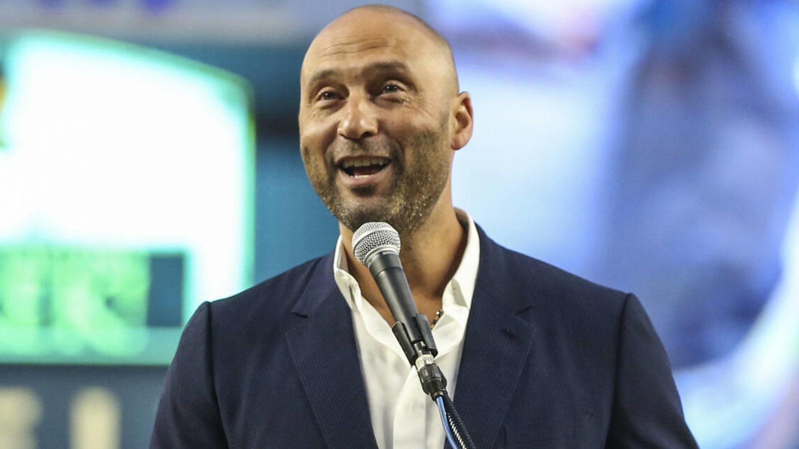 Derek Jeter reflects on dealing with New York tabloids