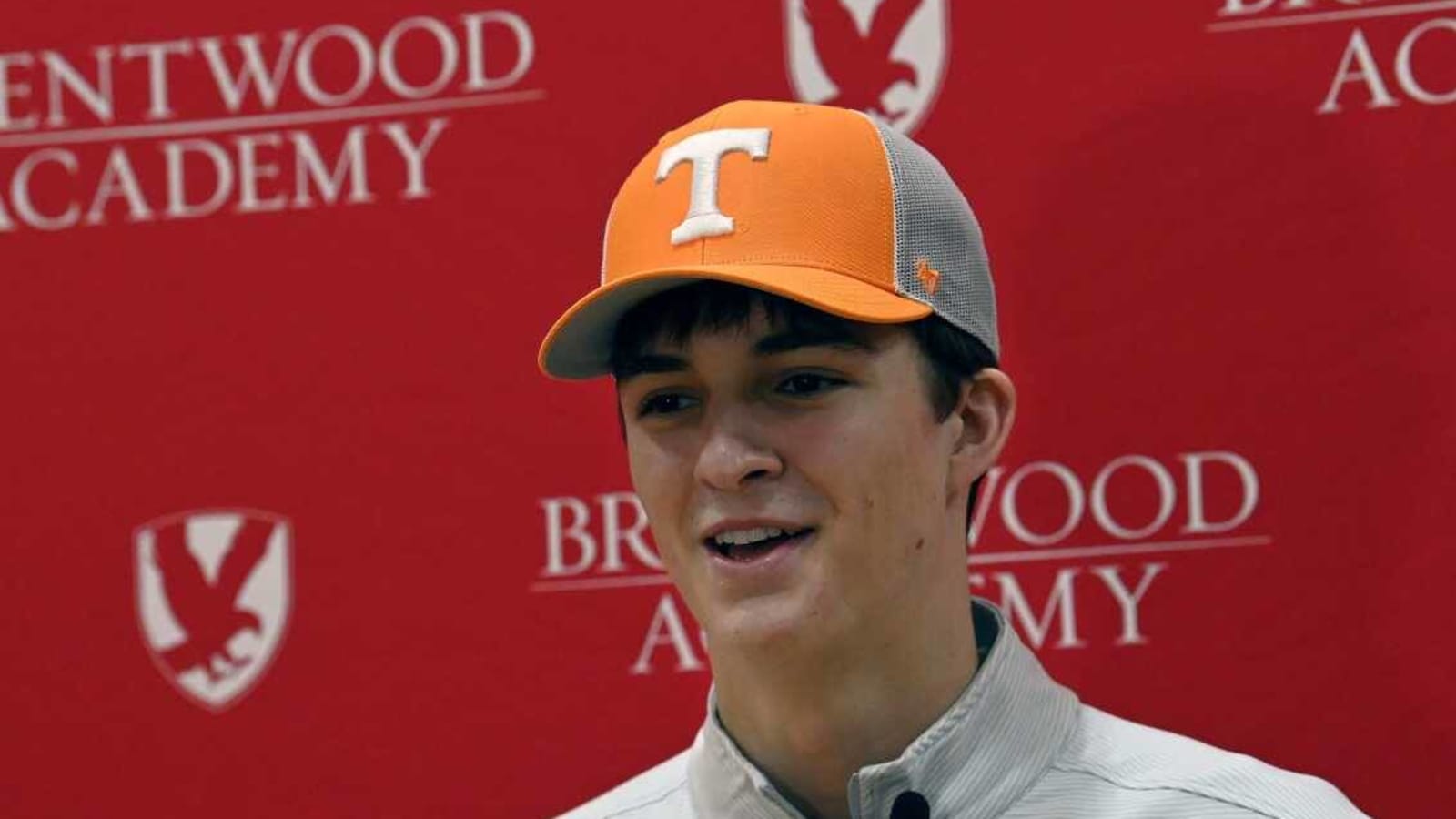 Vols 5-star QB commit George MacIntyre drops in updated recruiting rankings after committing to Tennessee this offseason