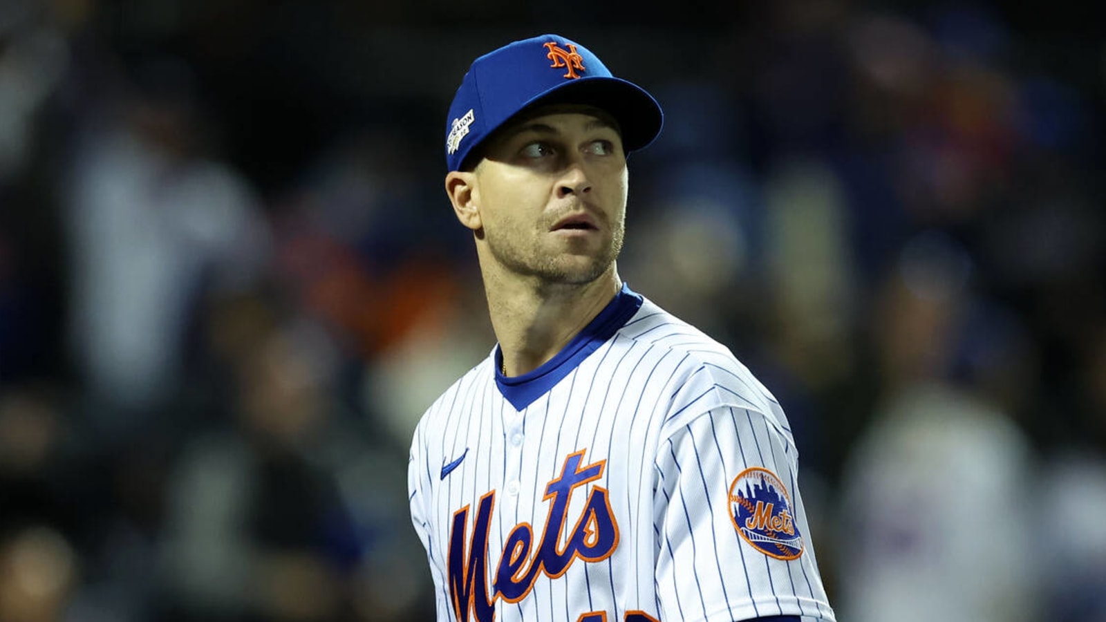 MIA@NYM: Mets fan rocking his hair like deGrom 