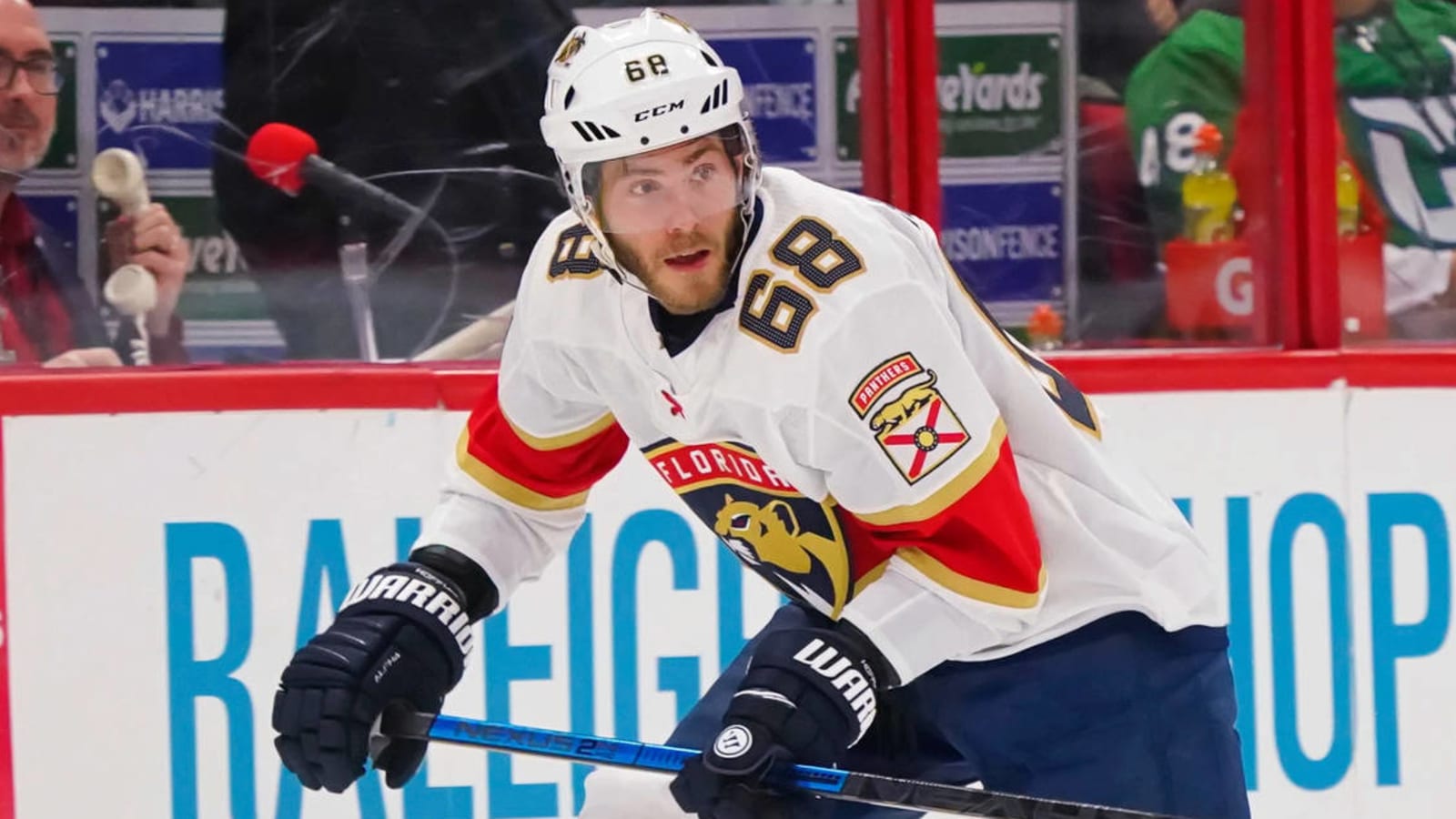 Agent: 13 teams have reached out to Mike Hoffman