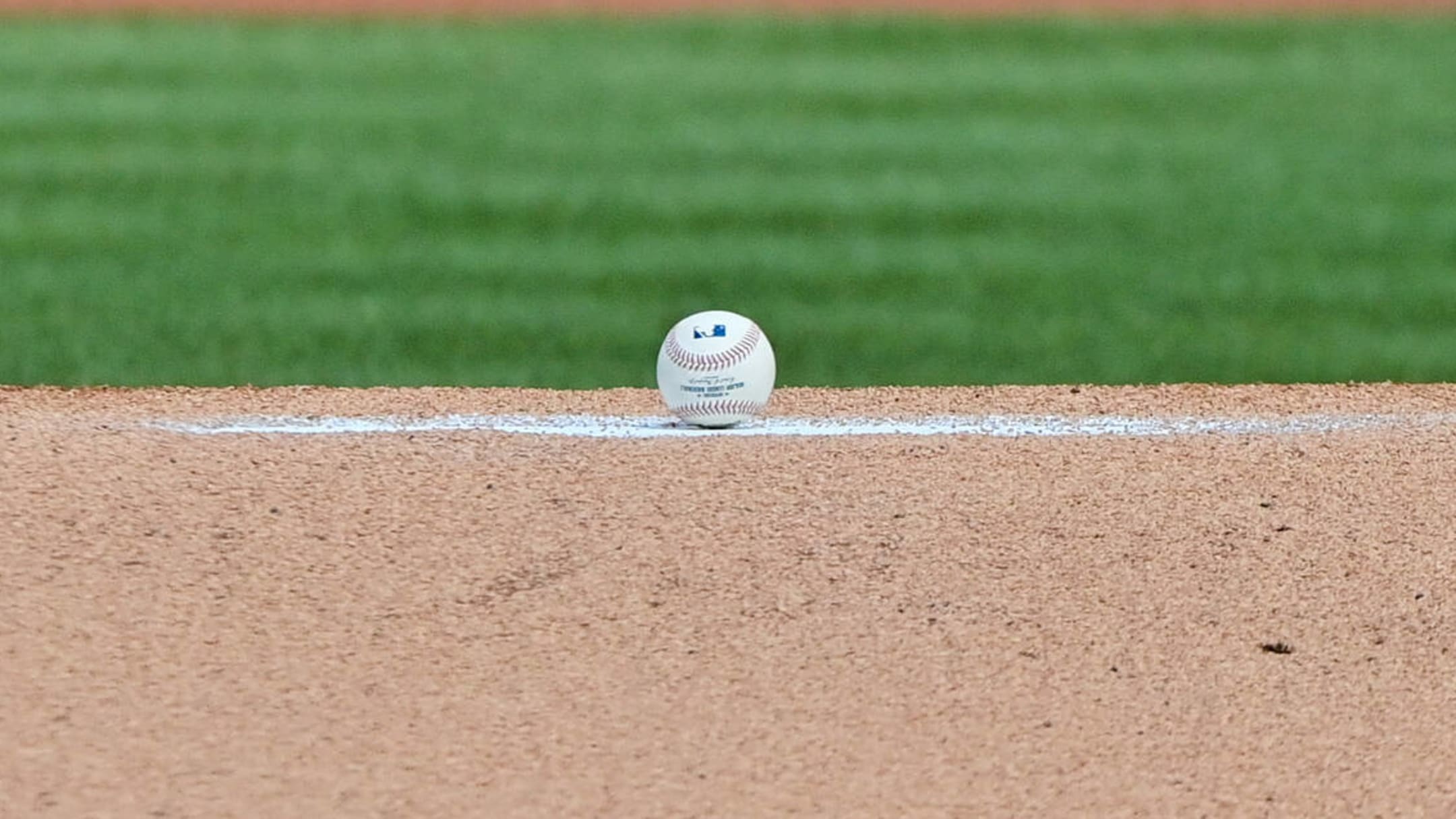 Alabama baseball's Mac Guscette leaves LSU game after on-field