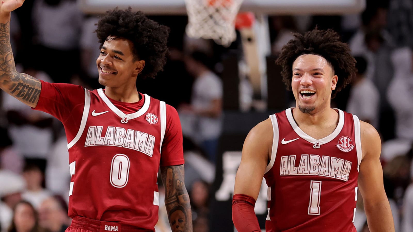 No. 5 Alabama extends win streak with win at No. 10 Texas A&M