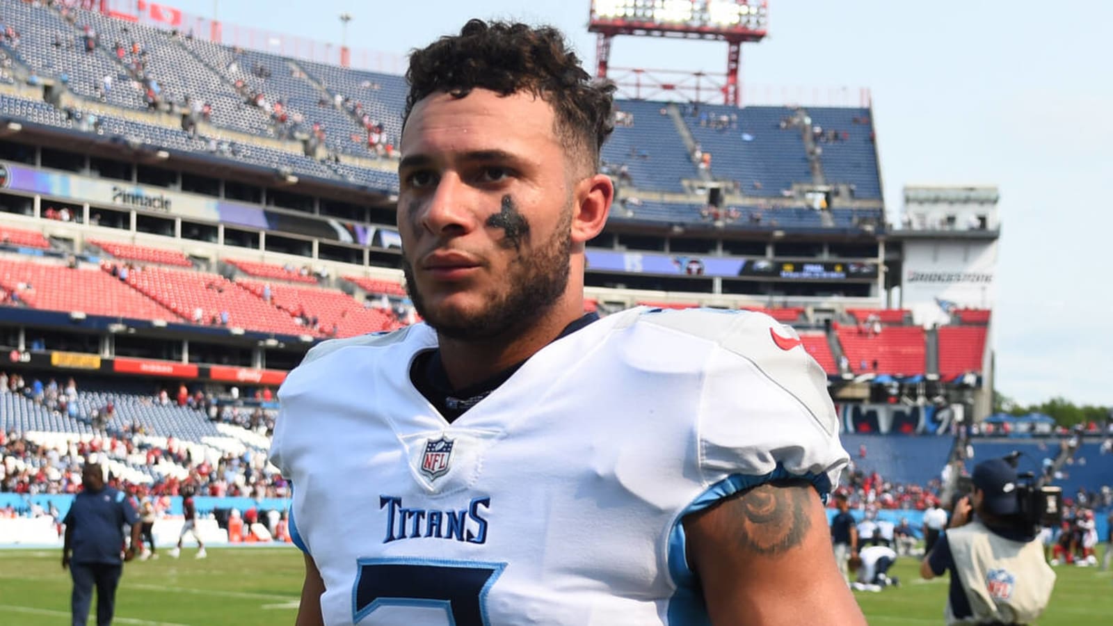 Caleb Farley's father killed in explosion at Titans CB's home