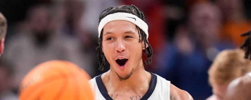 Kansas Basketball Lands Big-Name Guard in Transfer Portal