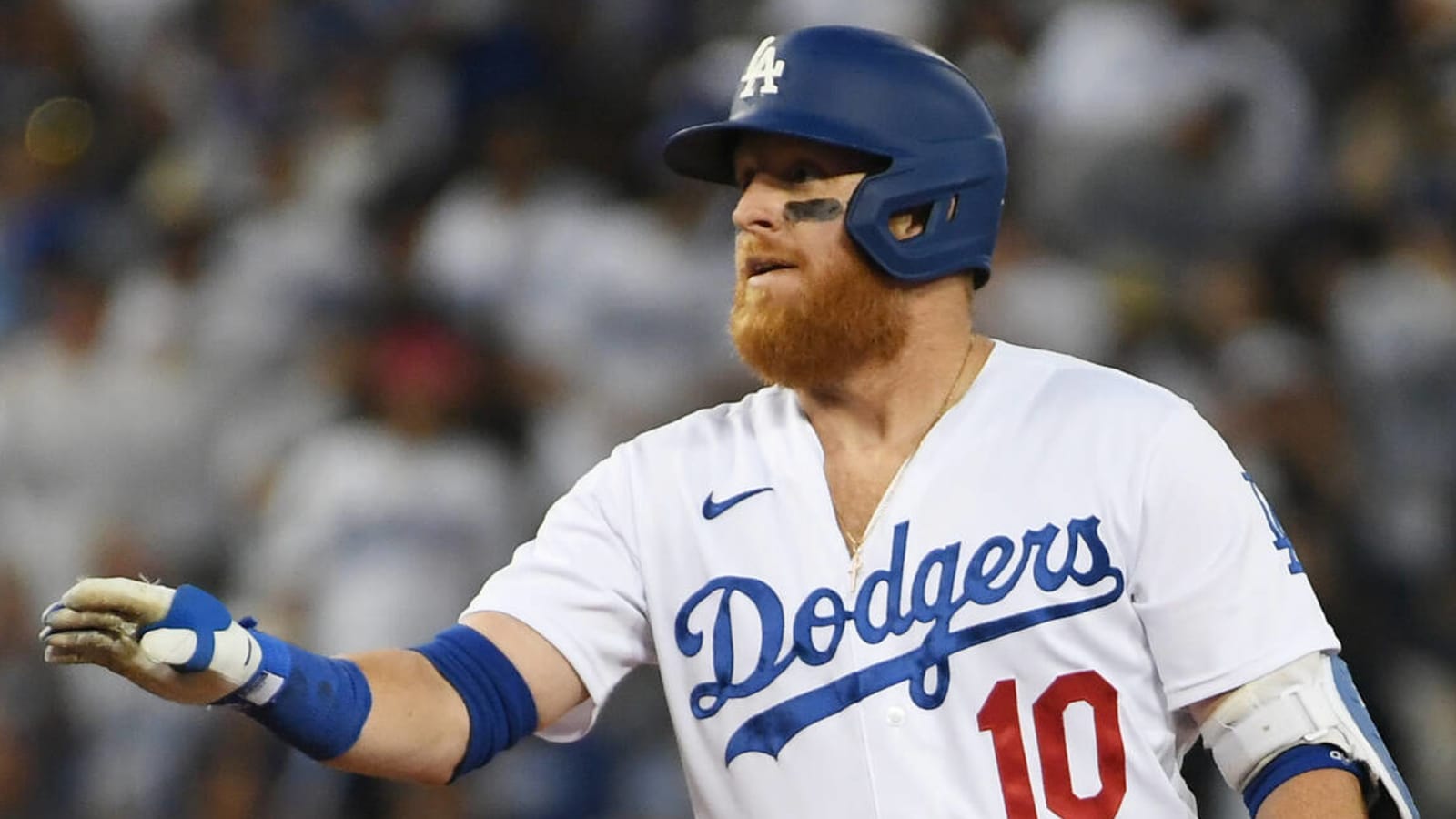 Justin Turner out for remainder of Giants series