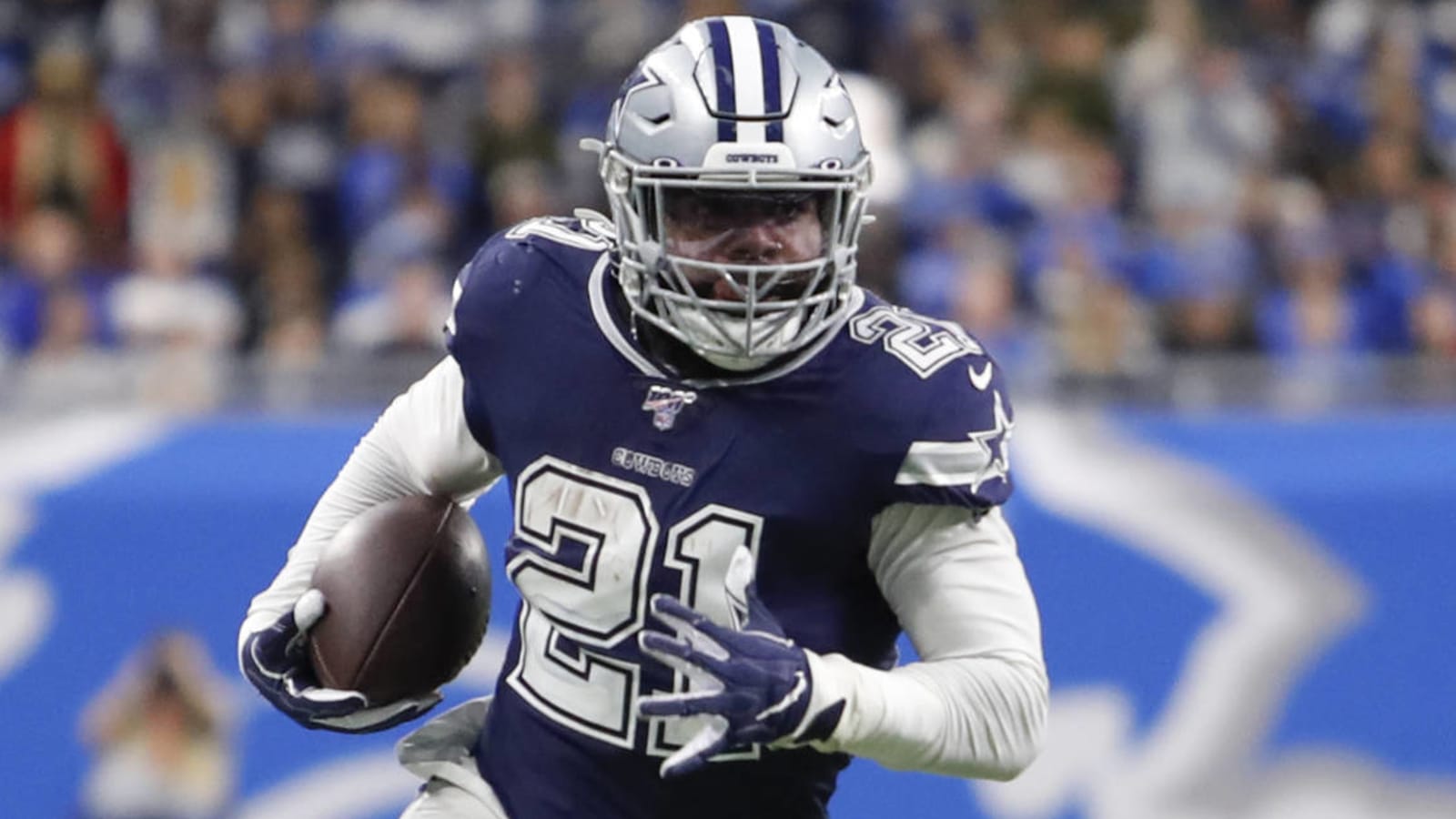 Ezekiel Elliott says the media makes him 'feel awkward' about his stats